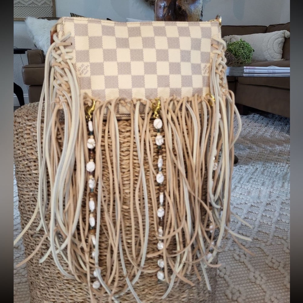 LOUIS VUITTON AZUR POUCHETTE BOHO FRINGE